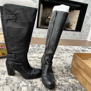 Black Born Boots Size 7.5 Excellent Condition